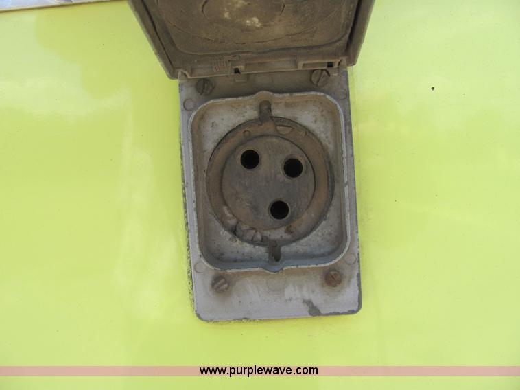 image for item 6686 1988 GMC Brigadier fire truck