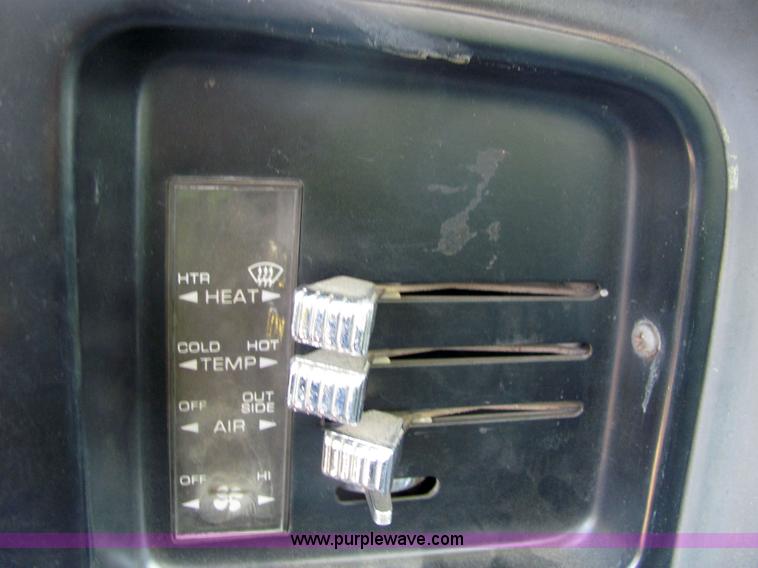 image for item 6686 1988 GMC Brigadier fire truck