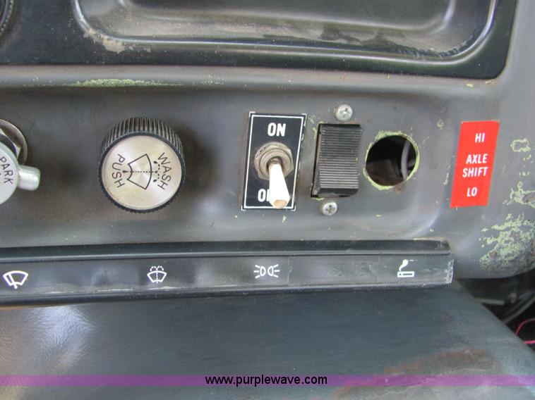 image for item 6686 1988 GMC Brigadier fire truck