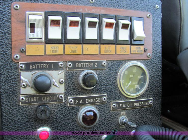 image for item 6686 1988 GMC Brigadier fire truck