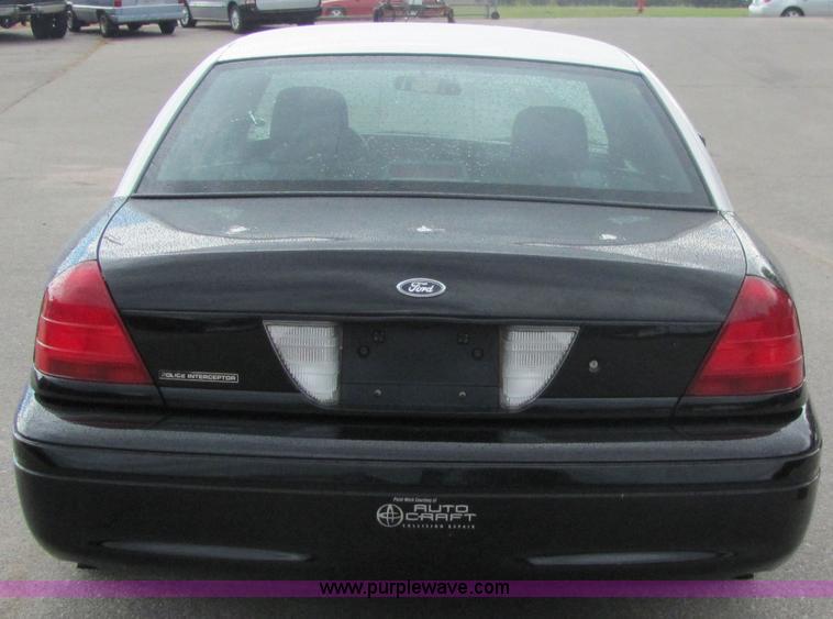 image for item 6732 2006 Ford Crown Victoria Police Interceptor
