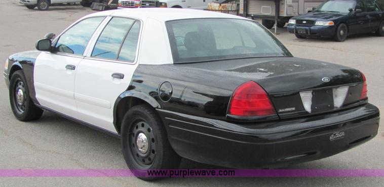 image for item 6732 2006 Ford Crown Victoria Police Interceptor