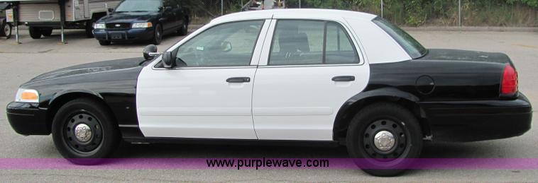 image for item 6732 2006 Ford Crown Victoria Police Interceptor