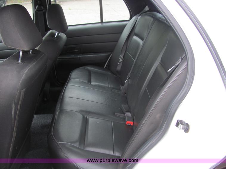 image for item 6732 2006 Ford Crown Victoria Police Interceptor