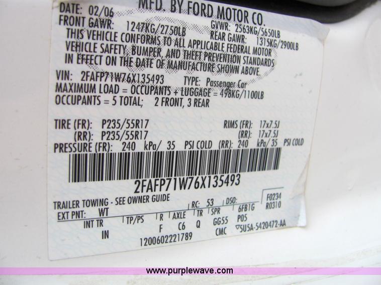 image for item 6732 2006 Ford Crown Victoria Police Interceptor