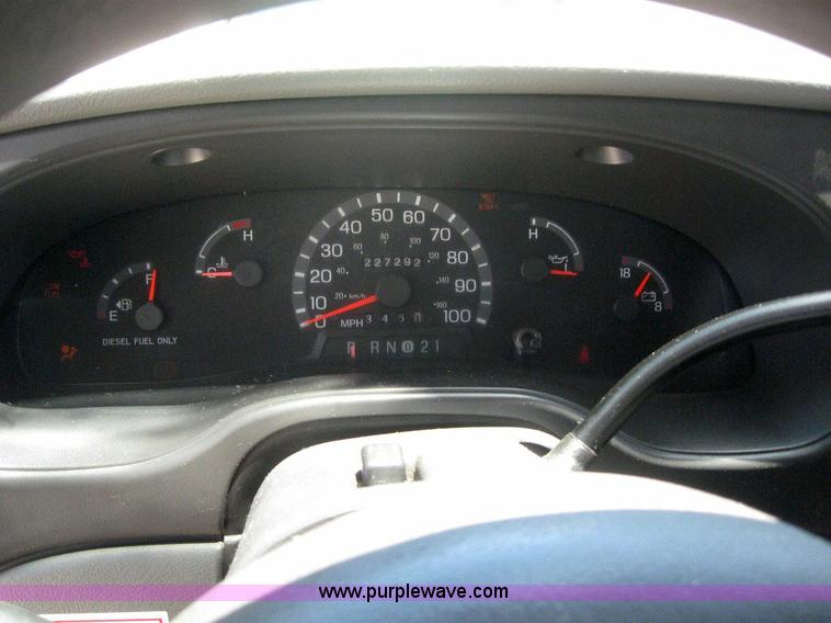 image for item 6854 2003 Ford E450 Super Duty transit bus
