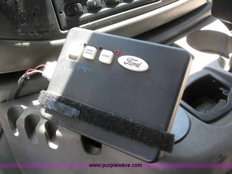 image for item 6854 2003 Ford E450 Super Duty transit bus