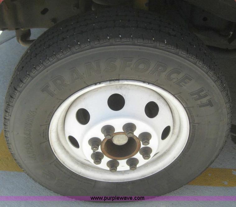 image for item 6854 2003 Ford E450 Super Duty transit bus