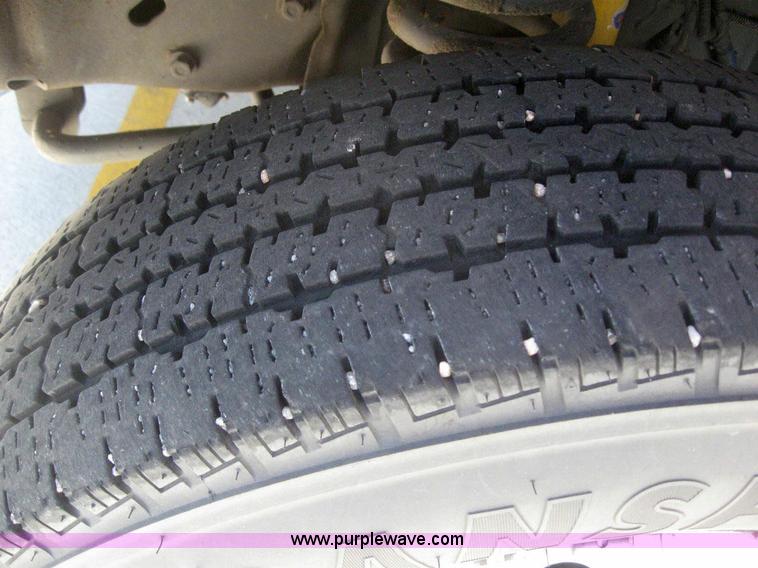 image for item 6854 2003 Ford E450 Super Duty transit bus