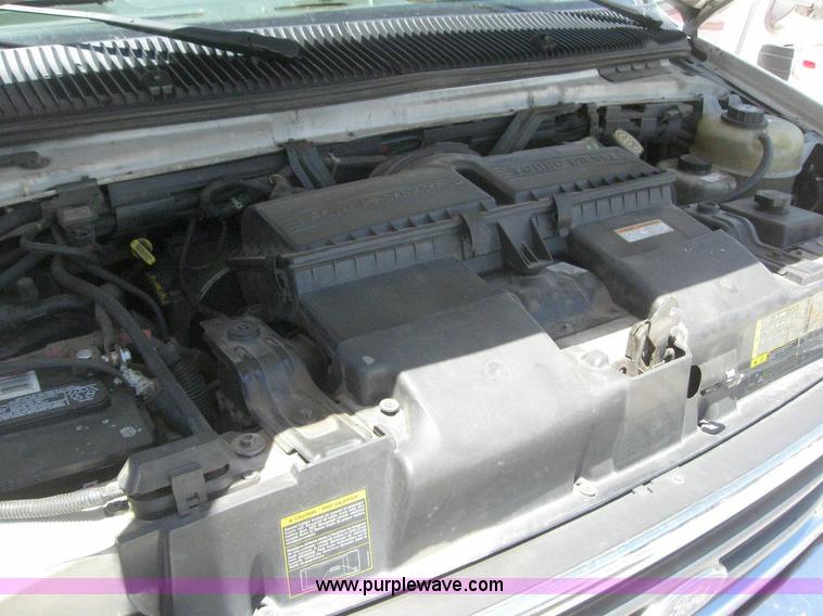 image for item 6854 2003 Ford E450 Super Duty transit bus
