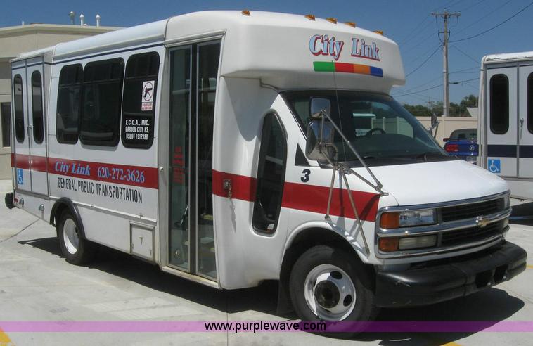image for item 6855 2002 Chevrolet Express G3500 transit bus