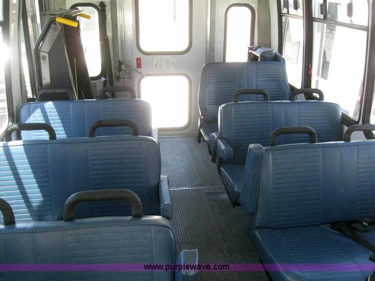 image for item 6855 2002 Chevrolet Express G3500 transit bus