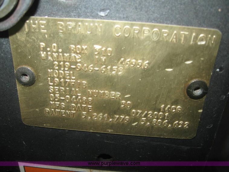 image for item 6855 2002 Chevrolet Express G3500 transit bus