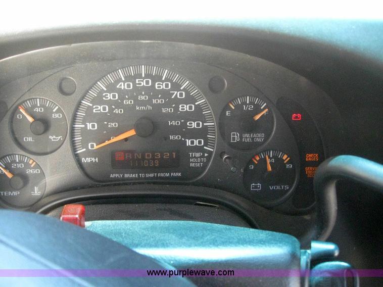 image for item 6856 2002 Chevrolet Express G3500 transit bus