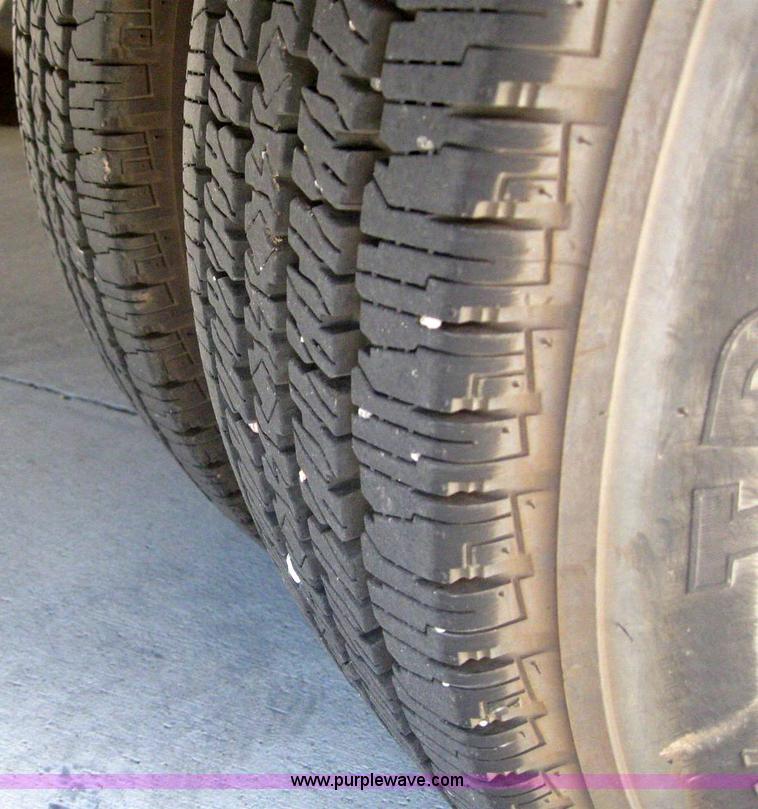 image for item 6856 2002 Chevrolet Express G3500 transit bus