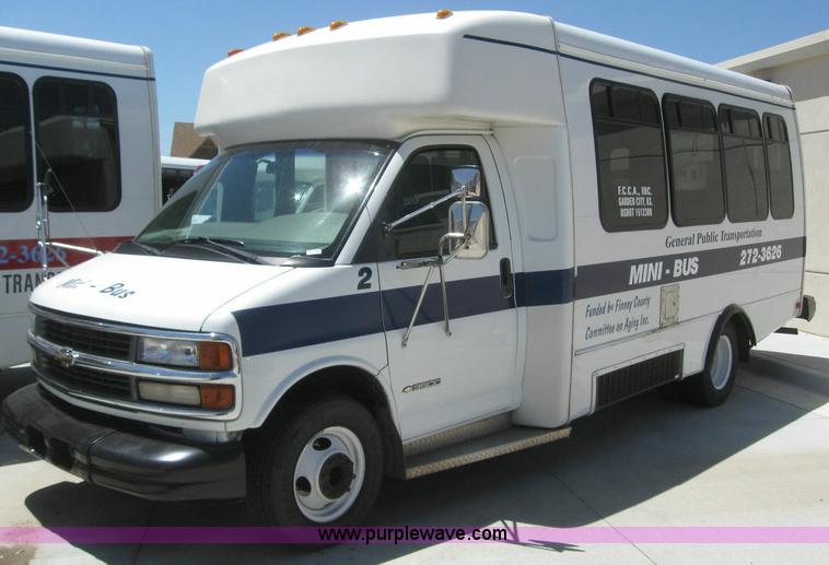 image for item 6857 2000 Chevrolet Express G3500 transit bus