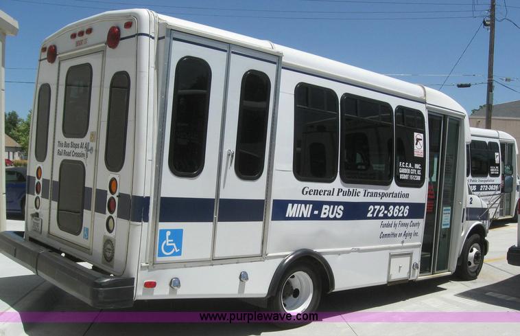 image for item 6857 2000 Chevrolet Express G3500 transit bus