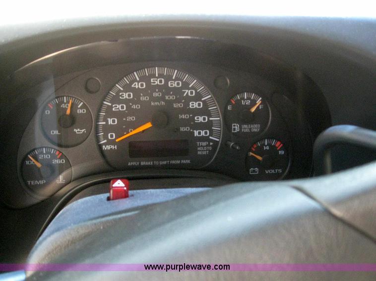 image for item 6857 2000 Chevrolet Express G3500 transit bus