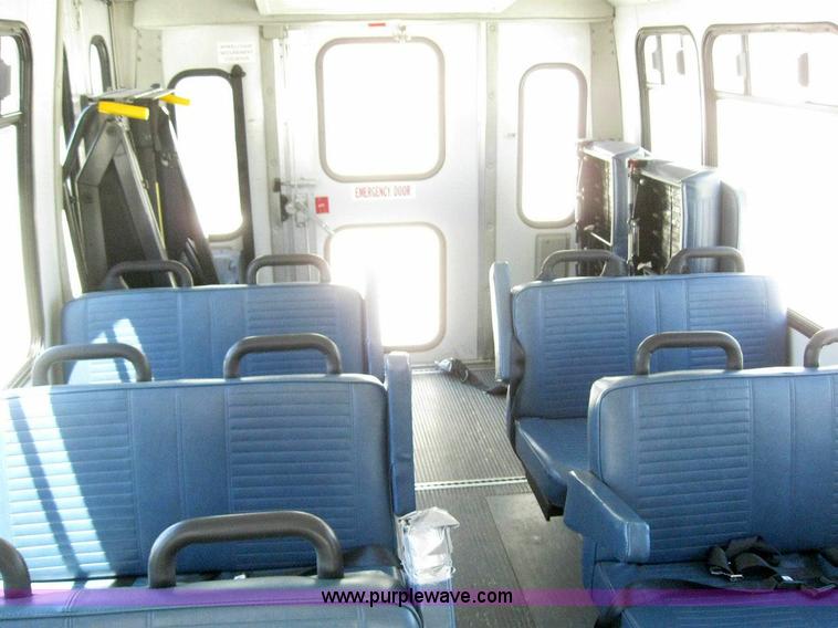 image for item 6857 2000 Chevrolet Express G3500 transit bus