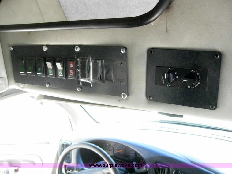 image for item 6857 2000 Chevrolet Express G3500 transit bus