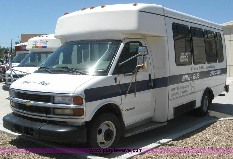 image for item 6858 2000 Chevrolet Express G3500 transit bus