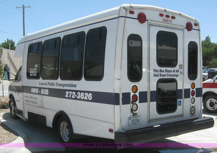 image for item 6858 2000 Chevrolet Express G3500 transit bus