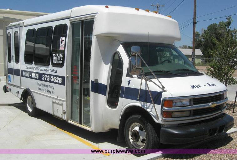 image for item 6858 2000 Chevrolet Express G3500 transit bus