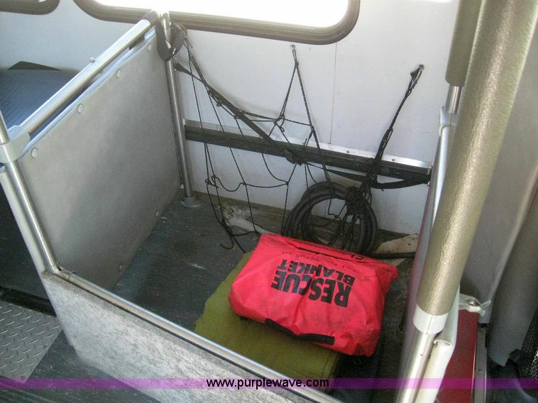 image for item 6858 2000 Chevrolet Express G3500 transit bus