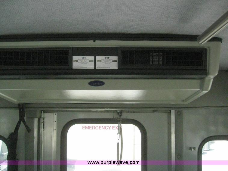 image for item 6858 2000 Chevrolet Express G3500 transit bus