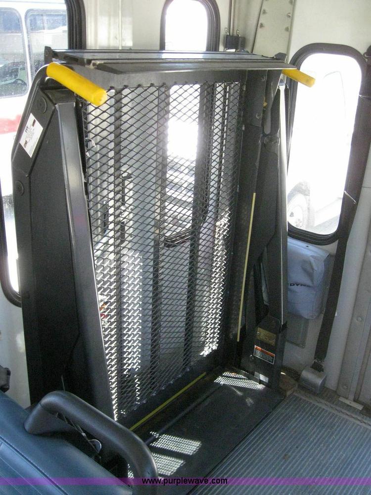 image for item 6858 2000 Chevrolet Express G3500 transit bus