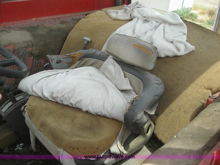 image for item 6865 1965 Massey-Ferguson 1100 tractor with loader