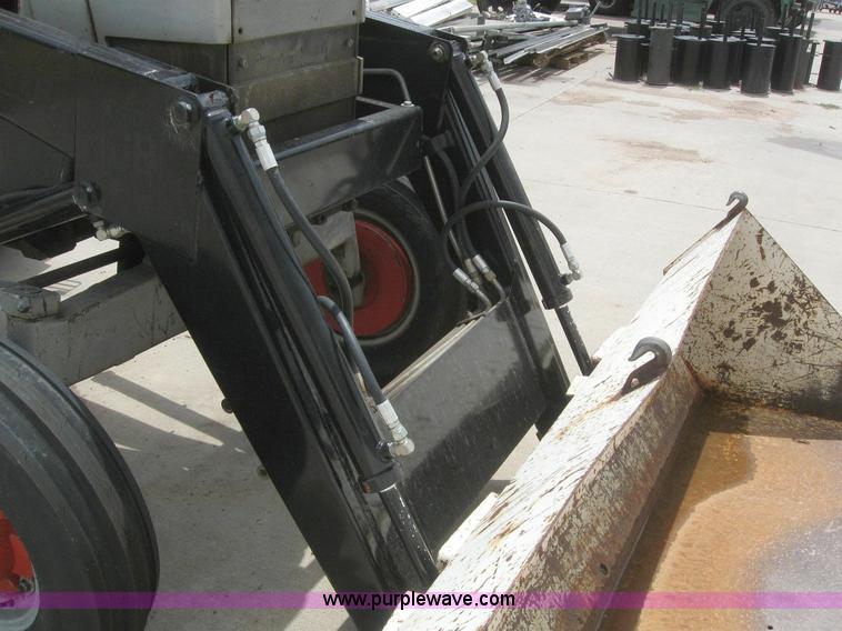 image for item 6865 1965 Massey-Ferguson 1100 tractor with loader