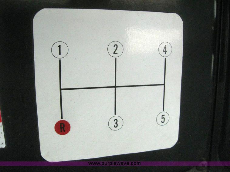 image for item 6990 1980 International 1700 flatbed truck