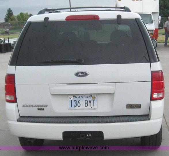 image for item 6998 2004 Ford Explorer