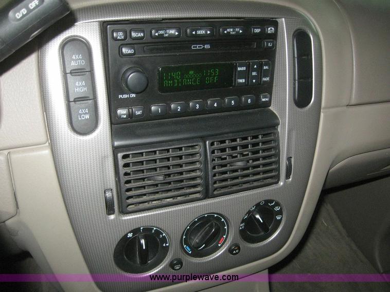image for item 6998 2004 Ford Explorer