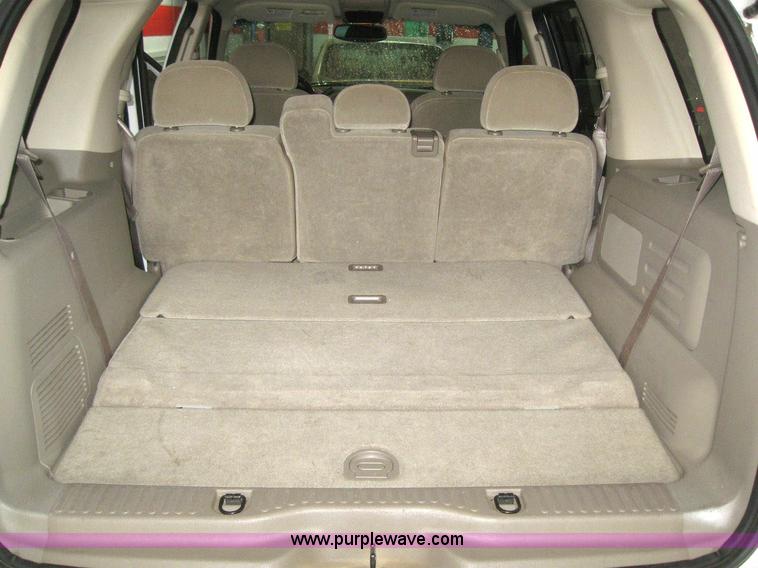 image for item 6998 2004 Ford Explorer