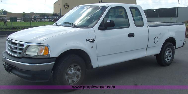 image for item 7111 1999 Ford F250 XL pickup truck