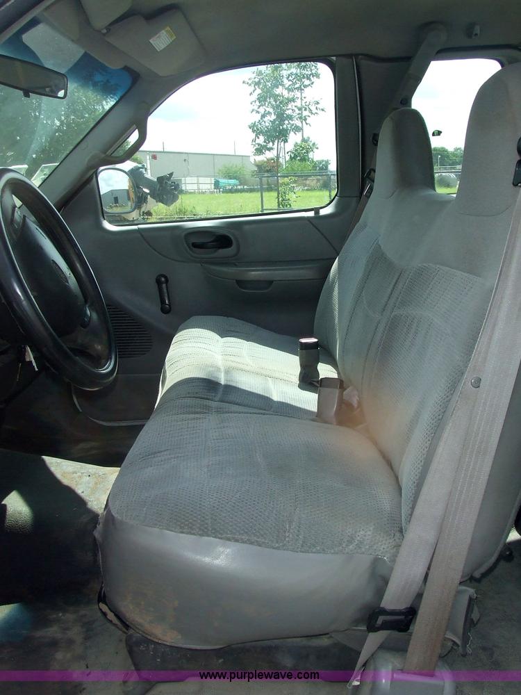 image for item 7111 1999 Ford F250 XL pickup truck