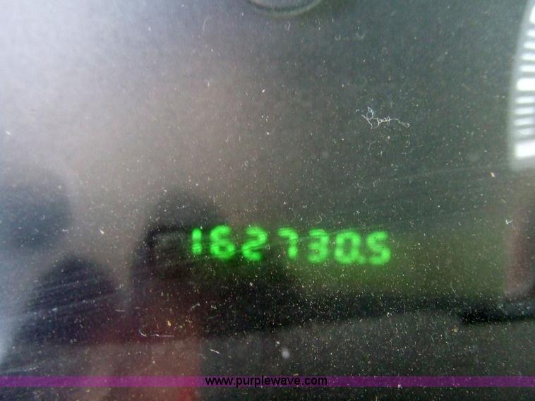 image for item 7111 1999 Ford F250 XL pickup truck