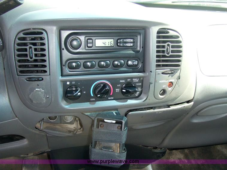 image for item 7111 1999 Ford F250 XL pickup truck