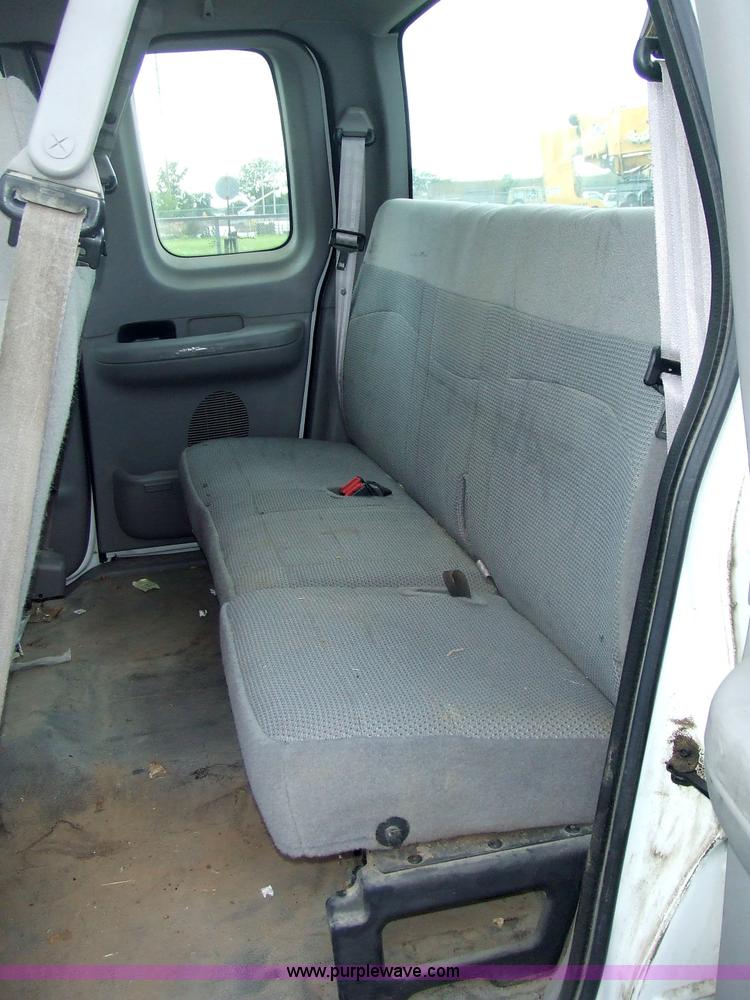 image for item 7112 1999 Ford F250 XL pickup truck