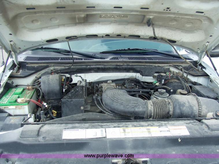 image for item 7112 1999 Ford F250 XL pickup truck