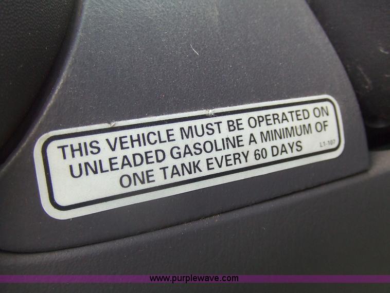 image for item 7112 1999 Ford F250 XL pickup truck