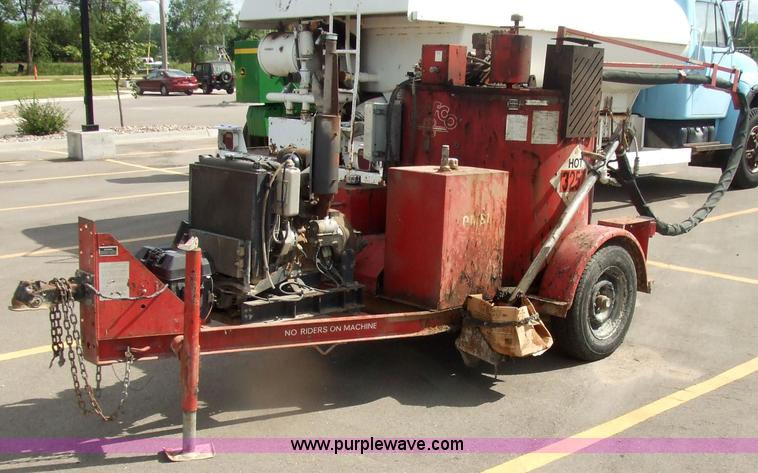 image for item 7113 1997 Craft Co SS125 crack seal machine