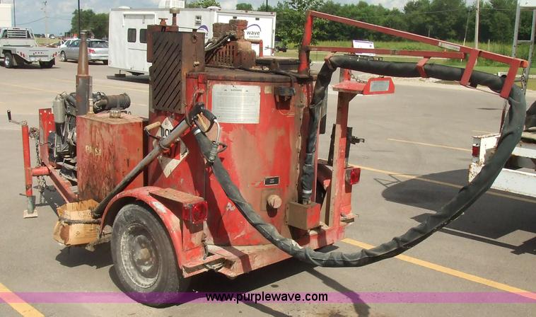 image for item 7113 1997 Craft Co SS125 crack seal machine