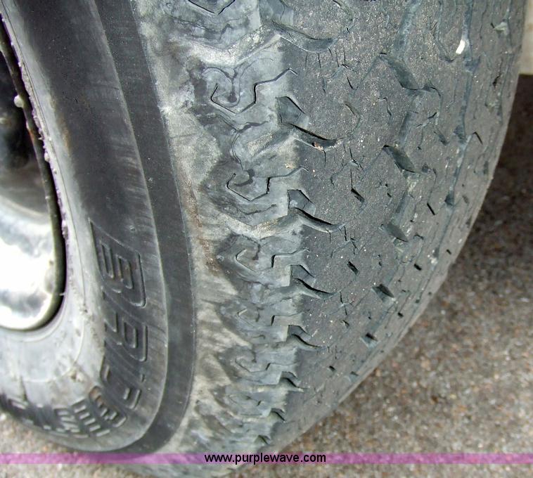 image for item 7113 1997 Craft Co SS125 crack seal machine