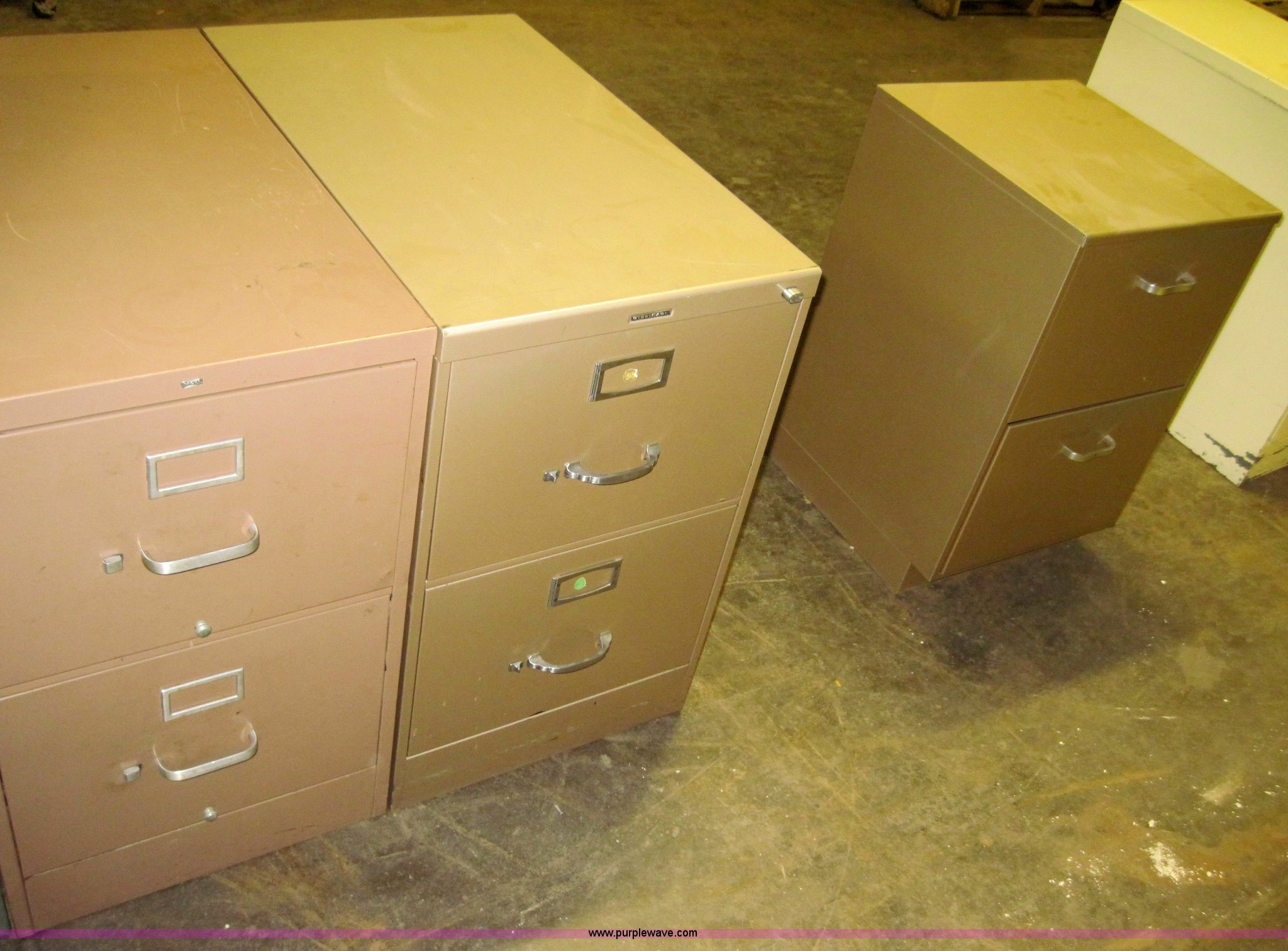 Assorted office furniture in Wichita, KS Item 6612 sold Purple Wave