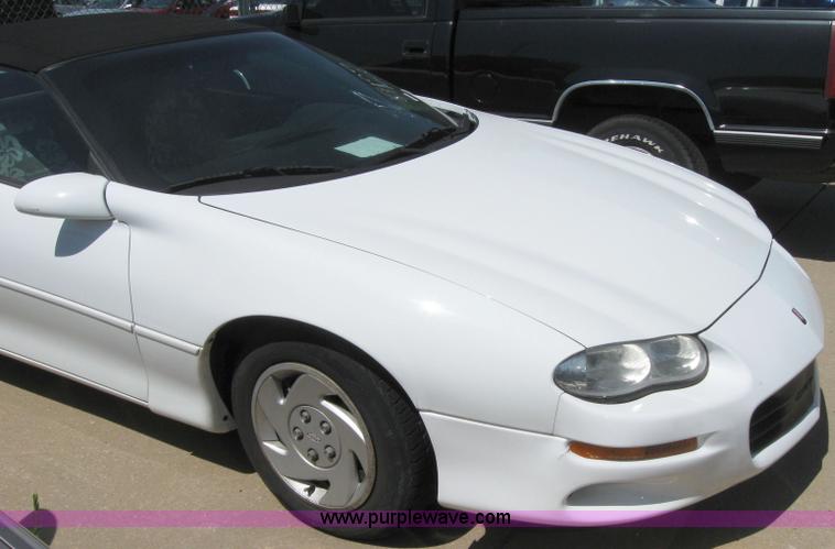 image for item 2151 2001 Chevrolet Camaro