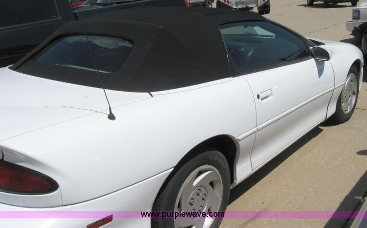 image for item 2151 2001 Chevrolet Camaro