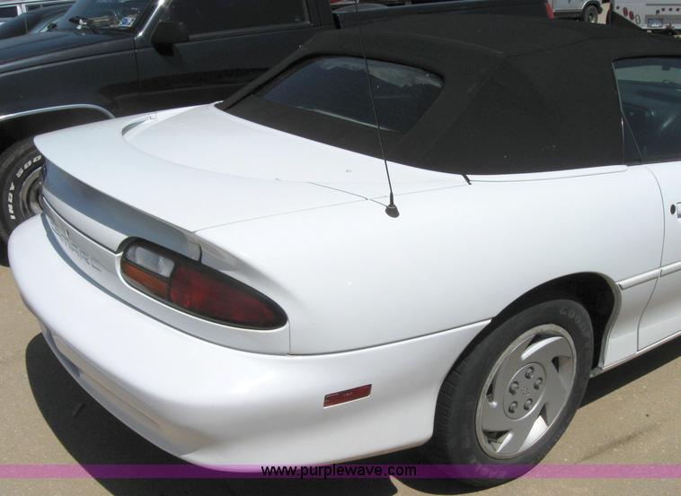 image for item 2151 2001 Chevrolet Camaro